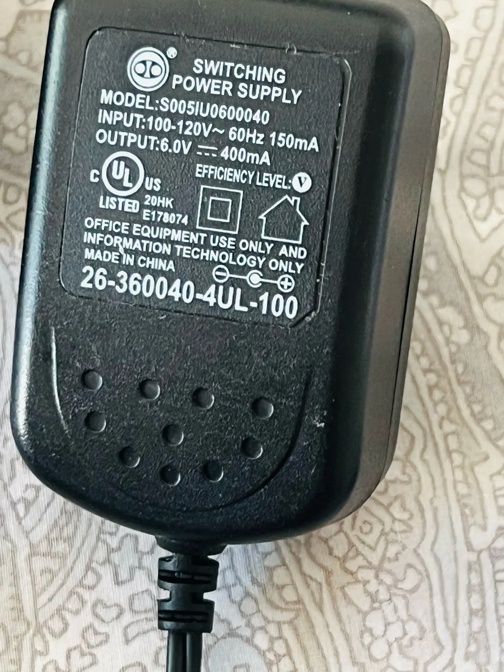 Universal Power Adapters Pack - Black & White
